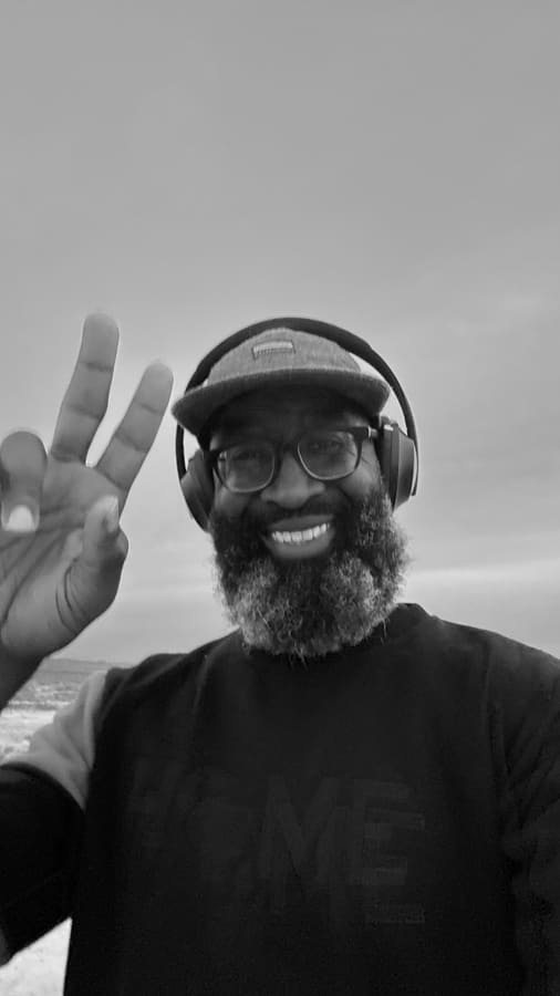 Kamau Zuberi Akabueze